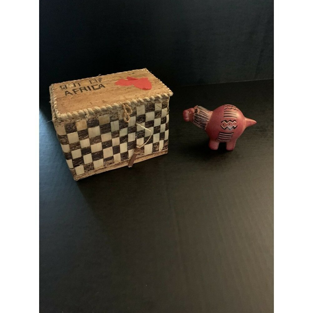 African Handpainted Stone Lion Figurine Inside Handmade Straw Wooden Box 